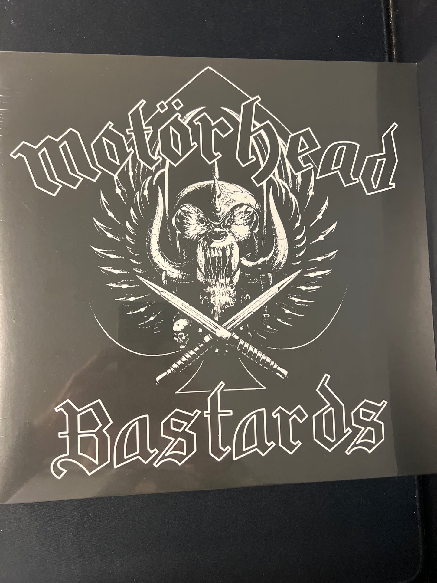 MOTÖRHEAD - bastards